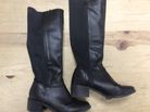 Used women’s size 37 black boots